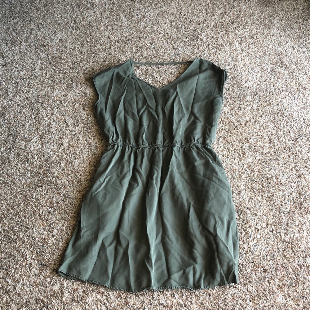 UNIVERSAL THREAD 💚 Army Green Dress w/ Pockets -M